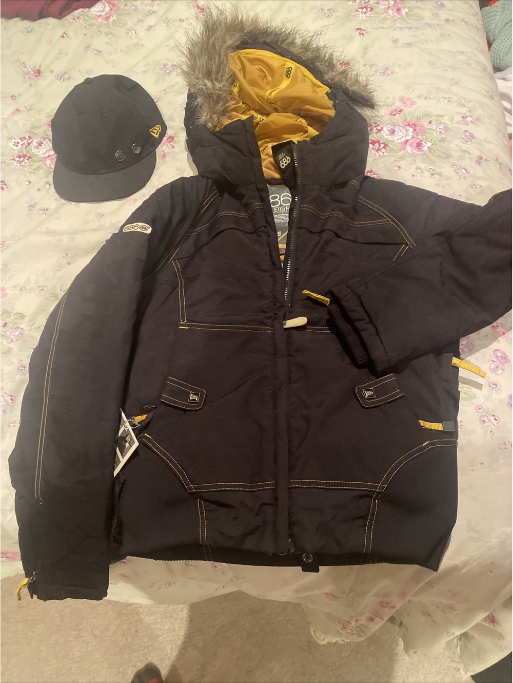 686 New Era X Times Winter jacket and Hat XS Women’s size